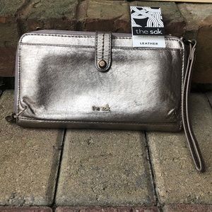 The Sak Metallic Silver Wristlet Wallet Clutch
